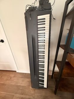 Yamaha Piano Keyboard