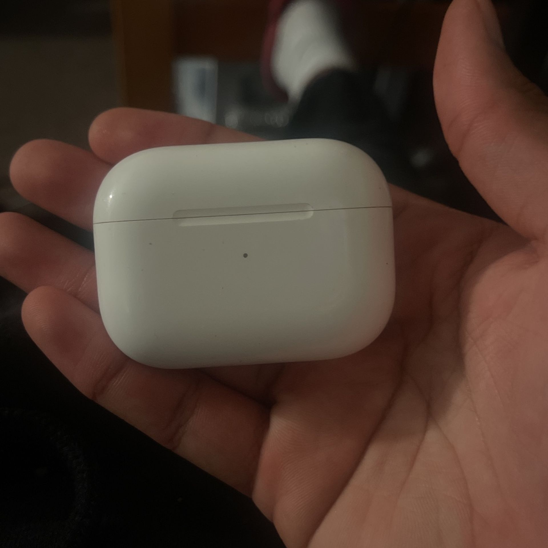 airpod pro gen 1 charging case