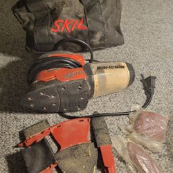 SKIL Octo Detail Sander w/ Attachments & Case