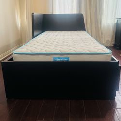 Twin bed Frame free new mattress from bed Beyond's. Length 76. Width 42. Height 15,