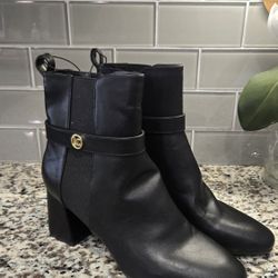 New Women's Boots size 9.5