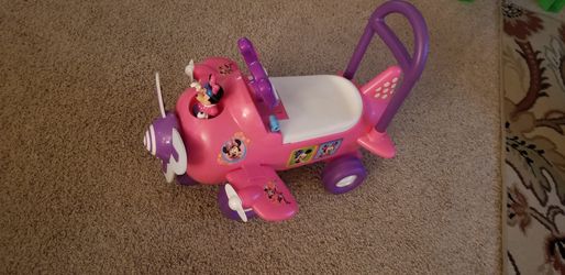 Ride on minnie mouse