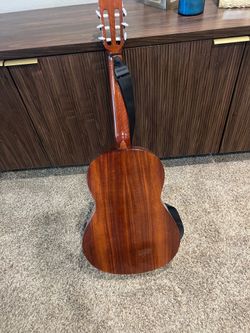 Yamaha classic guitar