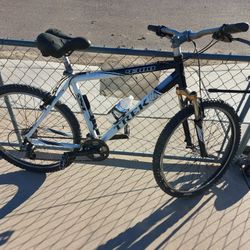 TREK 26in.8speed 