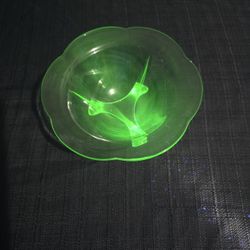 Vintage Uranium Glass 3-footed Bowl
