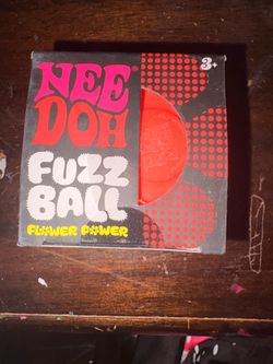 Fuzz ball Needoh