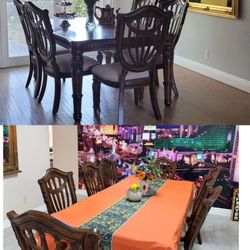 Elegant Expandable Dining Table Set – Seats 4 to 8 – Excellent Condition