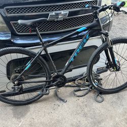 Trek Bike For Sale  $250 Cash 