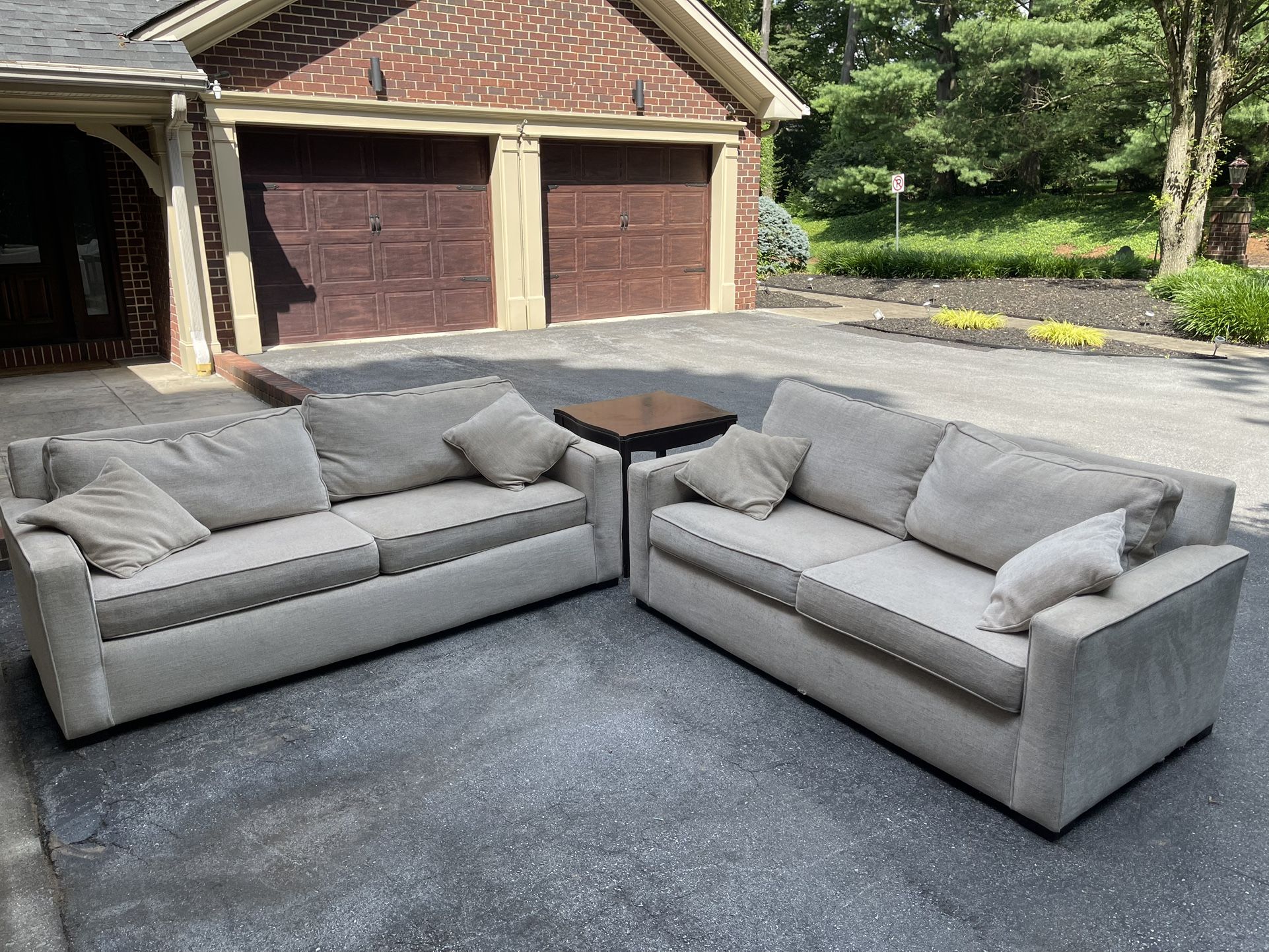 Kroehler Living-room Set And Side Table 