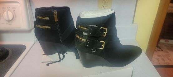 Womens DOLCE VITA Black Boots, Size 7.5