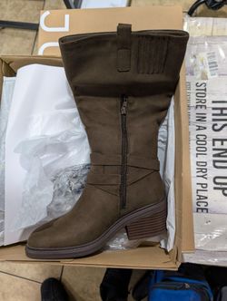 Zara Boots N Stiletto Size 36 N 38   And Shiny Boots 7.5 And Other Boots Are 6.5 Price Tag Still On All Of Them