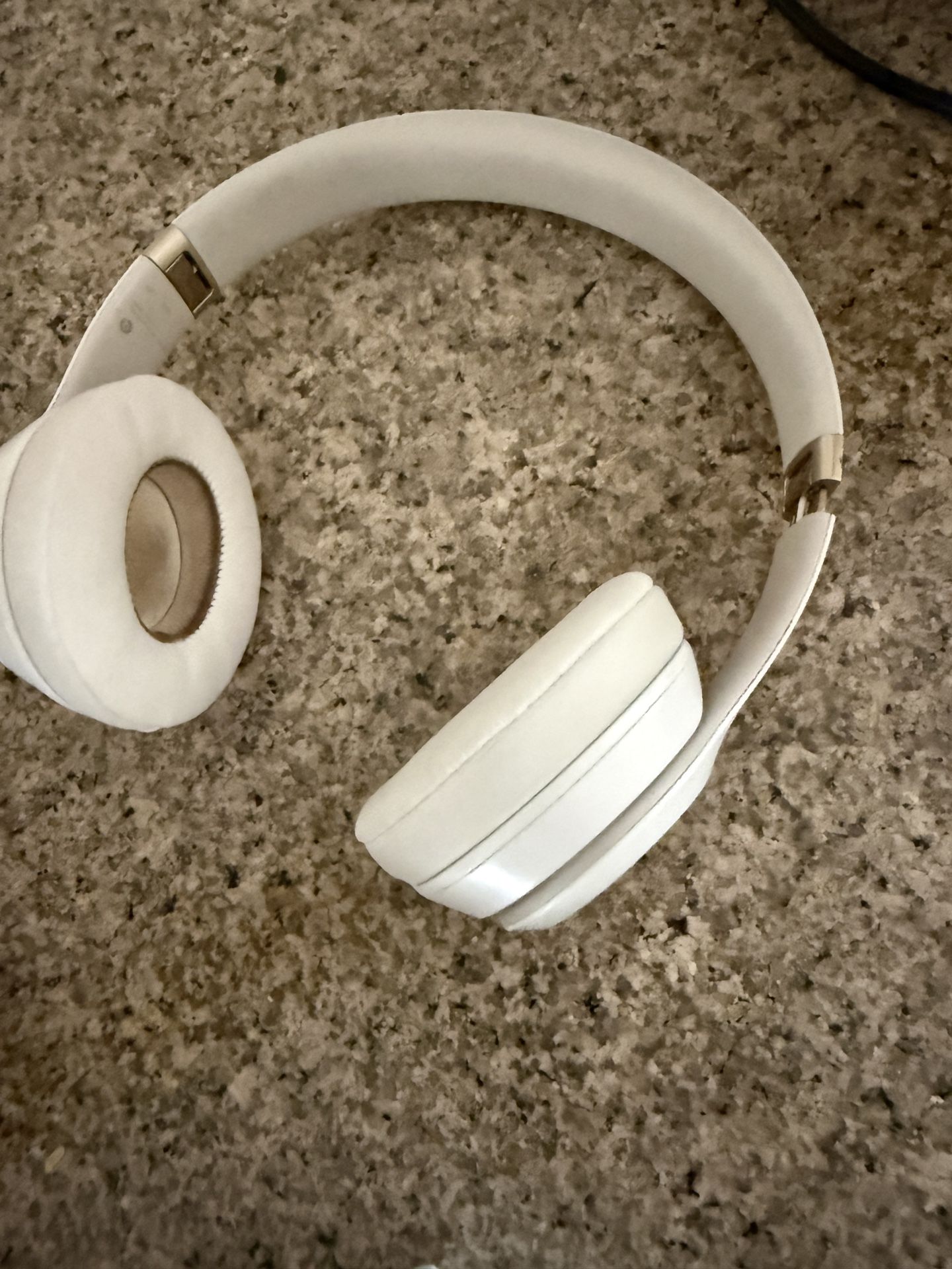 Beats Solo 4