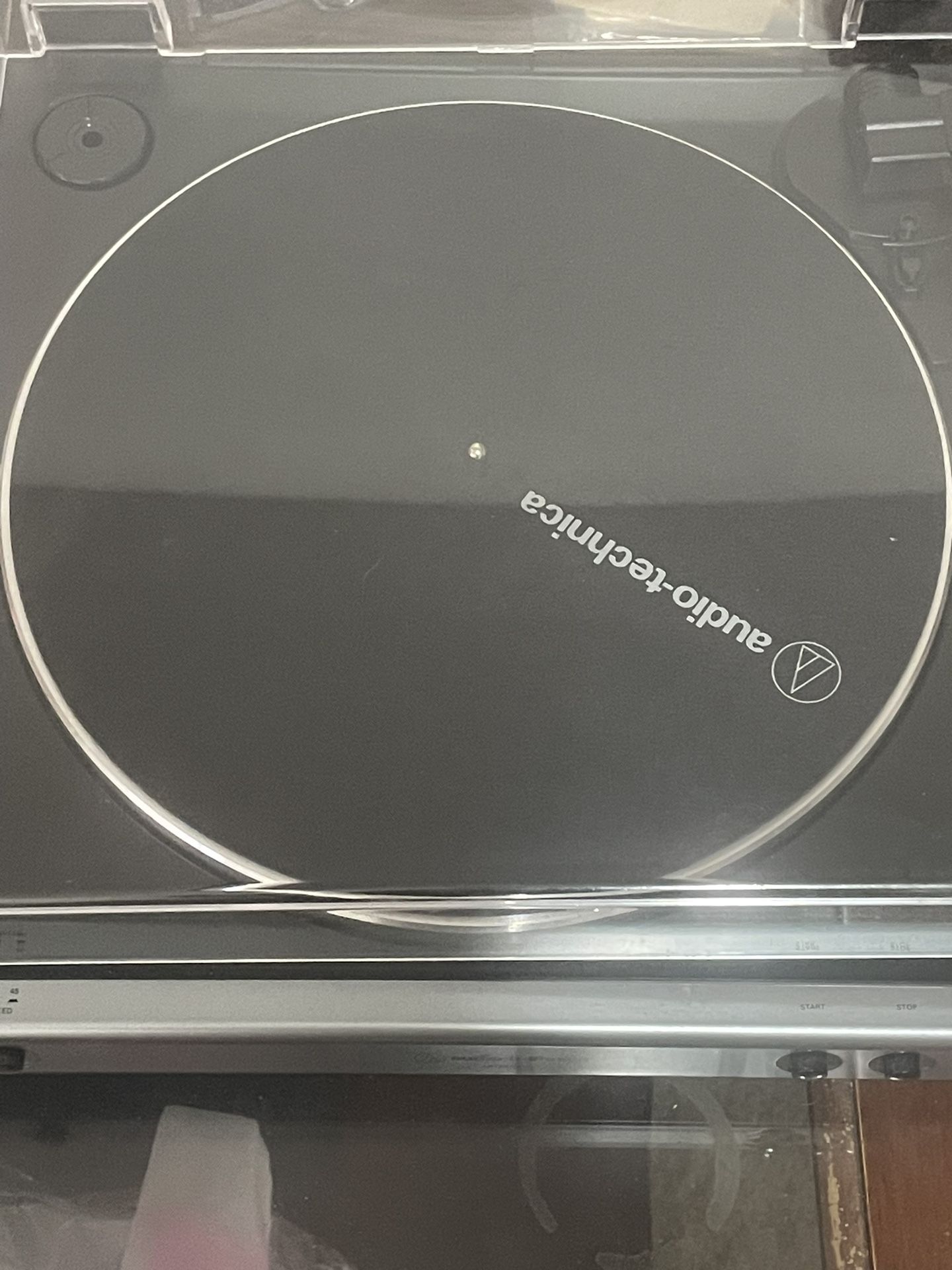 AUDIO TECHNIA RECORD PLAYER