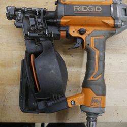 RIDGID AIR NAIL GUN ROOFER R175RNF PRE OWNED 861764-1