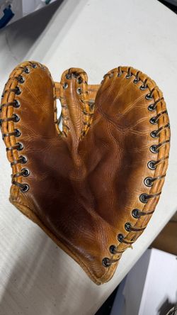 1950s Draper Maynard DG 957 Ted Kluszewski signature model baseball glove.