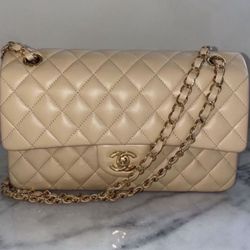 CC Chanel Stunning Beige Lambskin Quilted Bag