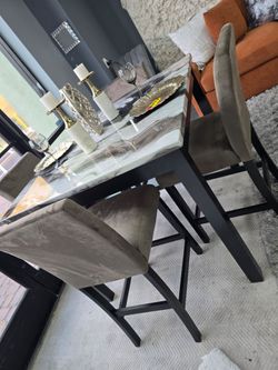 🇺🇸 ✨️ Dining Table Chair Sets! Furniture Sectionals, Queen Bedrooms Avail