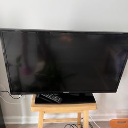 32 Inch Samsung TV