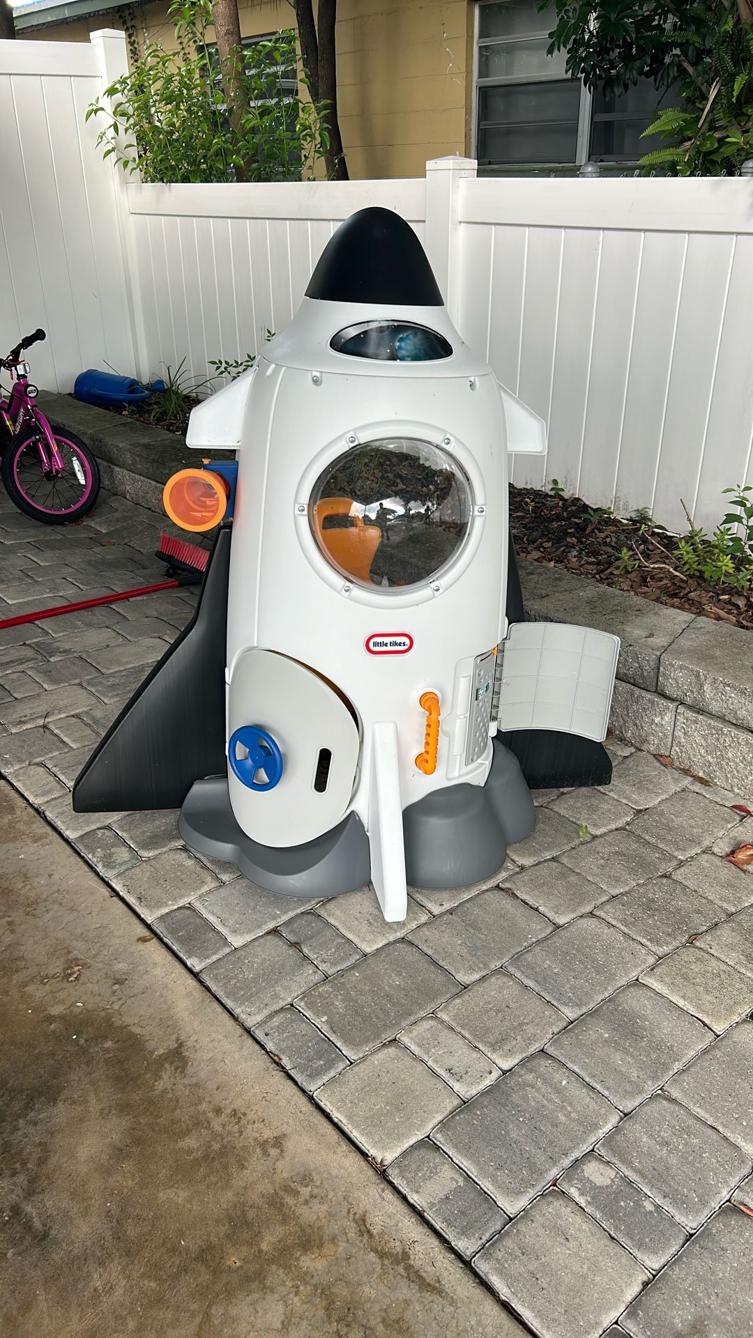 Little tikes rocket