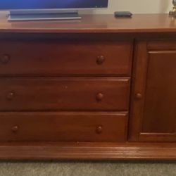 Solid wood Dresser/Changing Table And armoire 