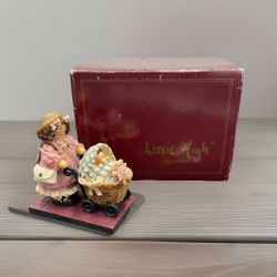 Lizzie High Figurine (p308)