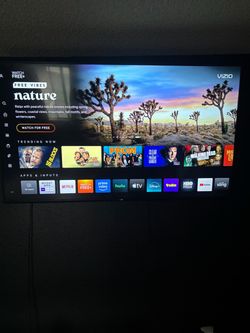 Vizio Smart TV with Streaming Apps