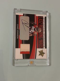 2006 Donruss Rookies & Stars Chad “Ocho Cinco” Johnson Statistical Standouts Rookie Patch Auto #/25