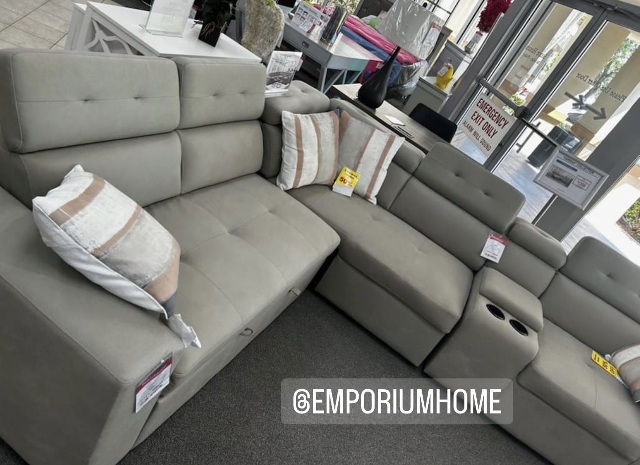 Grey Modern Cup Holder Sectional Sleeper Sofa  