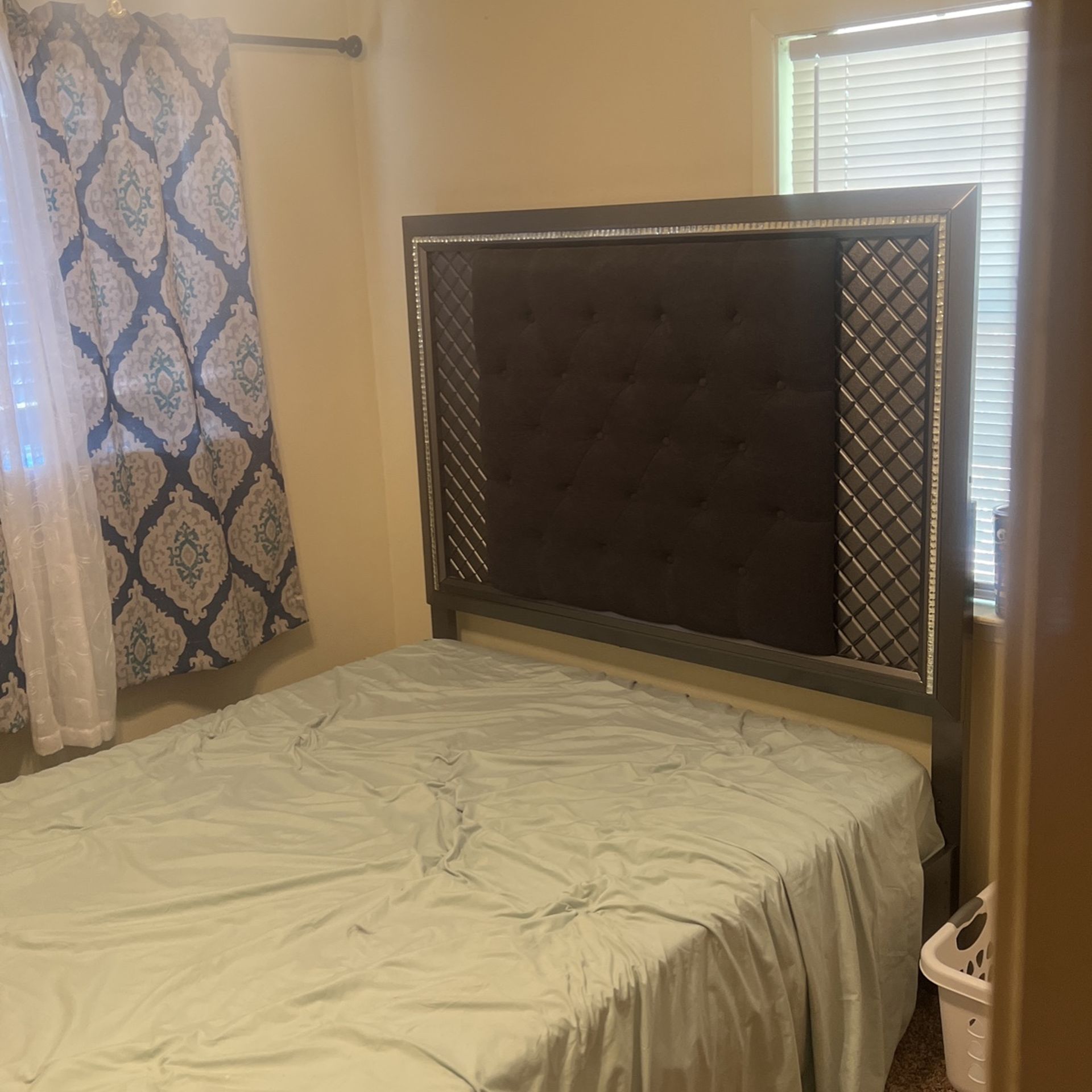 Bed Frame And Dressers