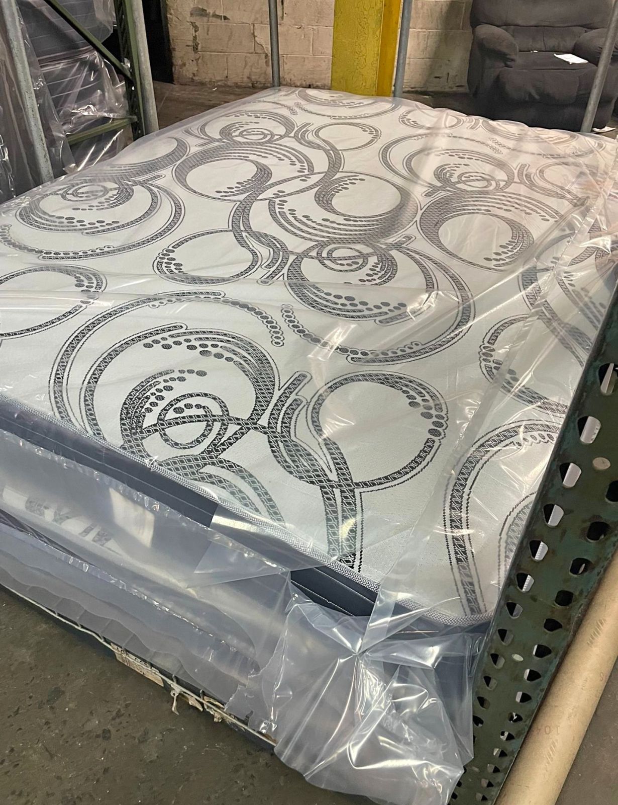 Your Dream Mattress Awaits – 70% Off Now! 🛌🌟