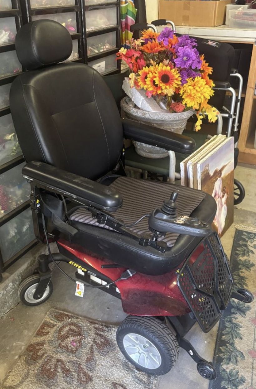 Pride Jazzy Elite ES power wheel chair