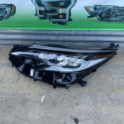 2021-2024 Toyota Sienna Headlight Oem