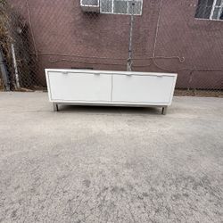 Room And Board Low Media Console Entertainment Center Tv Stand Cabinet Sideboard Credenza.