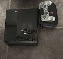 Sony PlayStation 4 Console with Controller