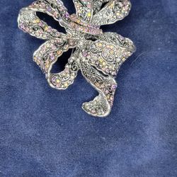 Silver Rhinestones Bow Brooch/pin