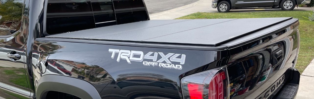 LOMAX FOLDING HARD TONNEAU COVER TOYOTA TACOMA 5FT