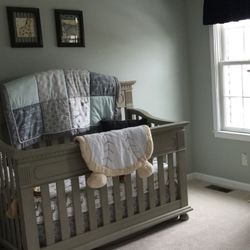 Convertible Crib Set