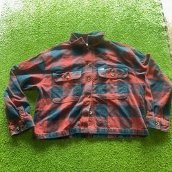 Woman’s Crop Flannel Xl 