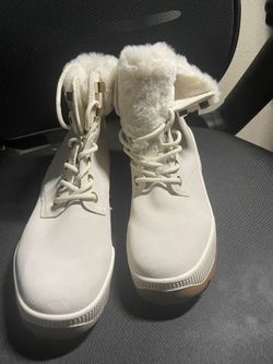 Michael Kors Size 8M