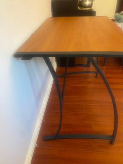 Little desk/table