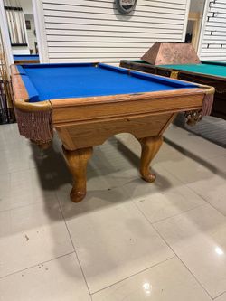 Brunswick Billiards 7' Pool Table