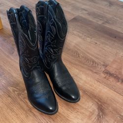 Black Ariat Cowboy Boots Women