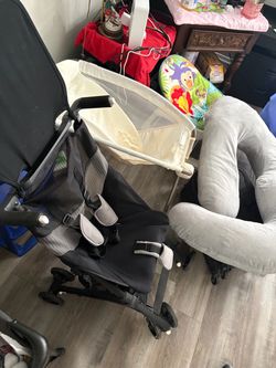 Baby stuff an pregnancy pillow