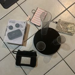 Bracelet Tower. Key Finder 3 Tiny Purses 