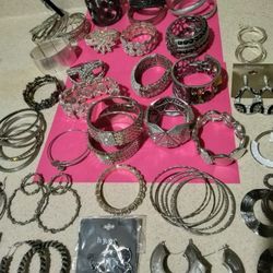 Women's Bracelets And Earrings 