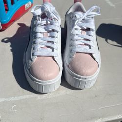 US 5C Brand New Woman’s Puma Shoes 