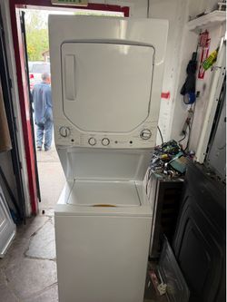 GE 24” stackable gas dryer high efficiency like new 🆕