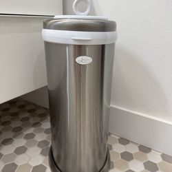 Stainless Ubbi Diaper Pail (with Bags)