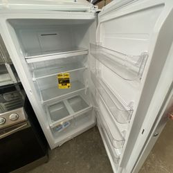 New GE 14Cu Ft Upright Freezer