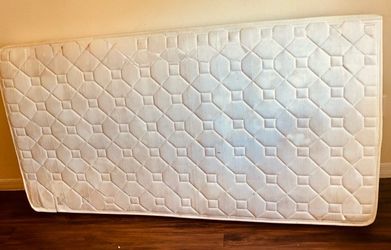 MainStays Twin Size Mattress Bed w/Mattress Cover